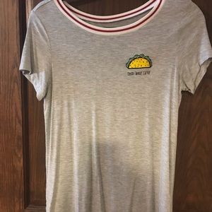 American Eagle “Taco ‘bout love” tee
